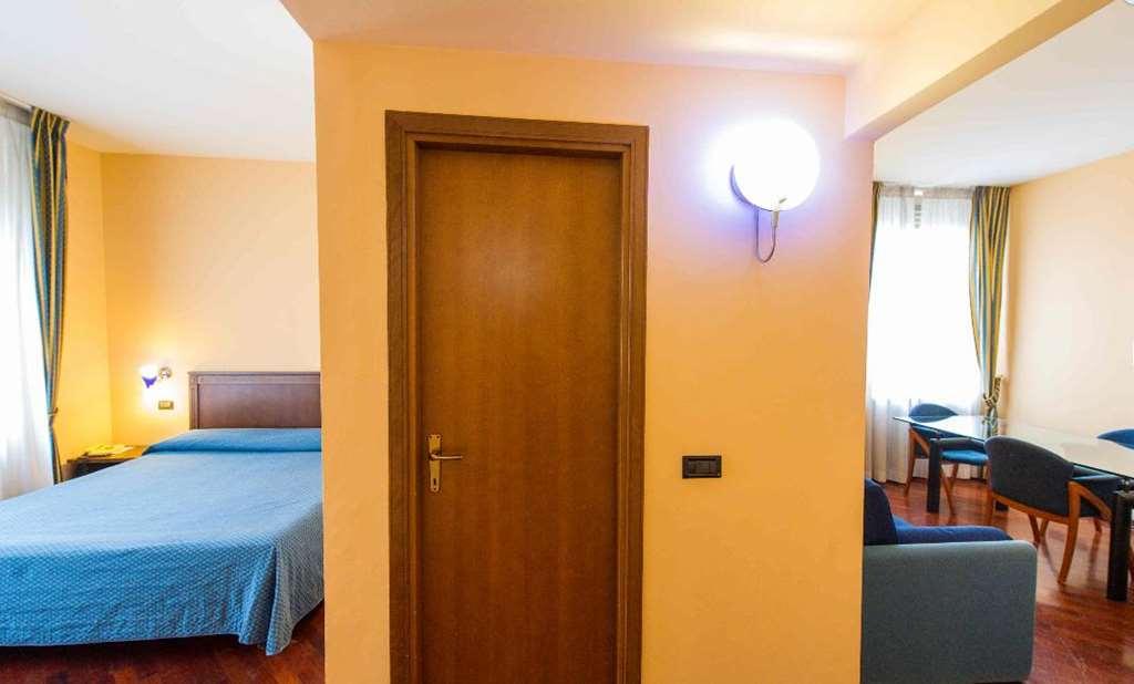 Hotel Millennium Palace Terni Pokoj fotografie